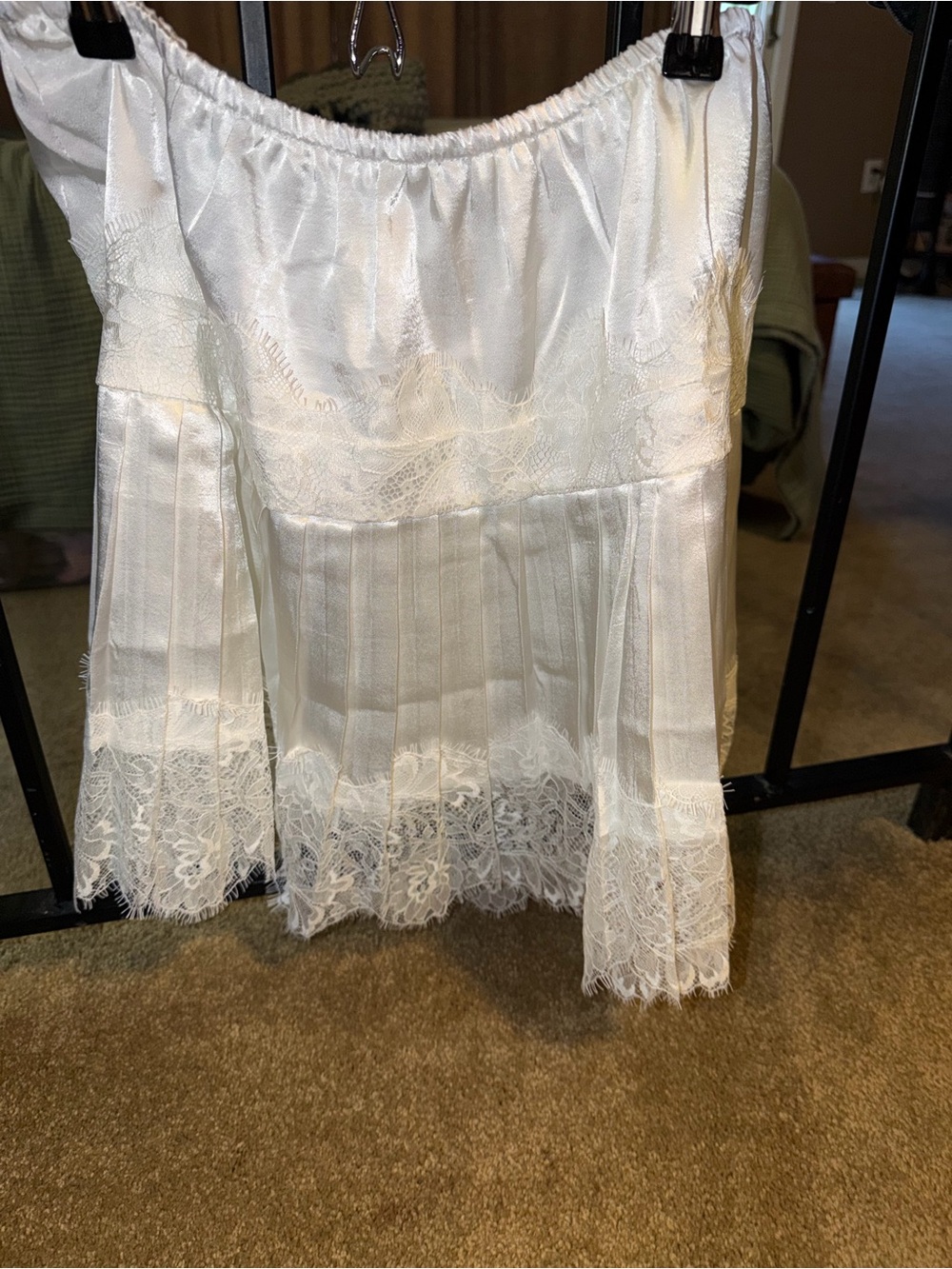 White Lace Trim Pleated Women's Skirt